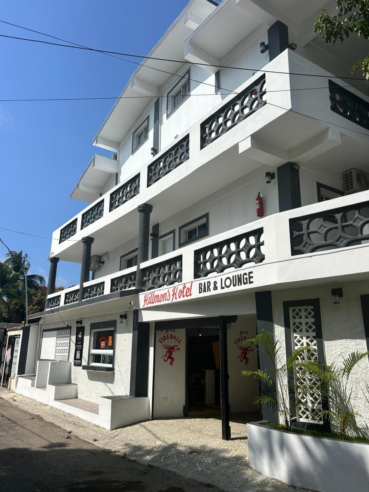Hillmon'S Hotel Bar Lounge Sosúa Exterior foto